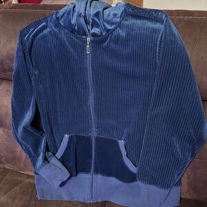 Women’s Zip-Up Sweater
